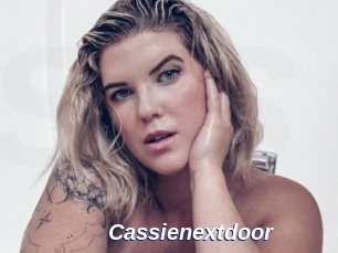 Cassienextdoor