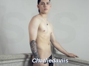 Charliedaviis