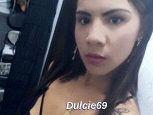 Dulcie_69