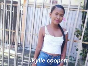 Kylie_cooperr