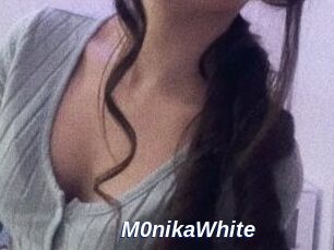 M0nikaWhite