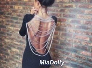 Mia_Dolly