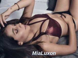 MiaLuxon