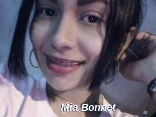 Mia_Bonnet