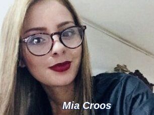 Mia_Croos