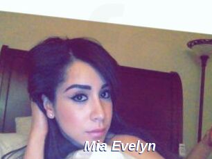 Mia_Evelyn