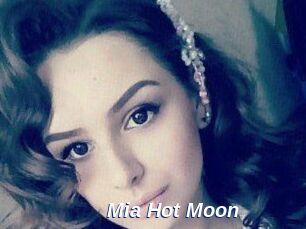 Mia_Hot_Moon