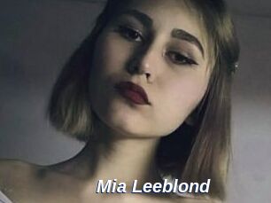 Mia_Leeblond