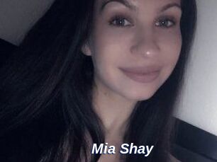 Mia_Shay