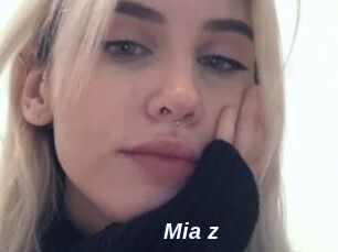 Mia_z