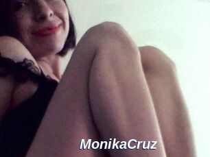 Monika_Cruz