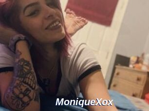 MoniqueXox