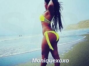 Moniquexoxo