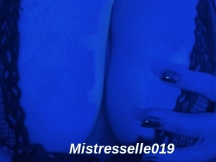 Mistresselle019