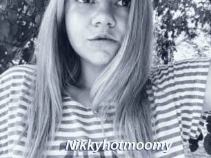 Nikkyhotmoomy