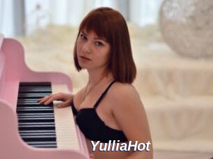 YulliaHot